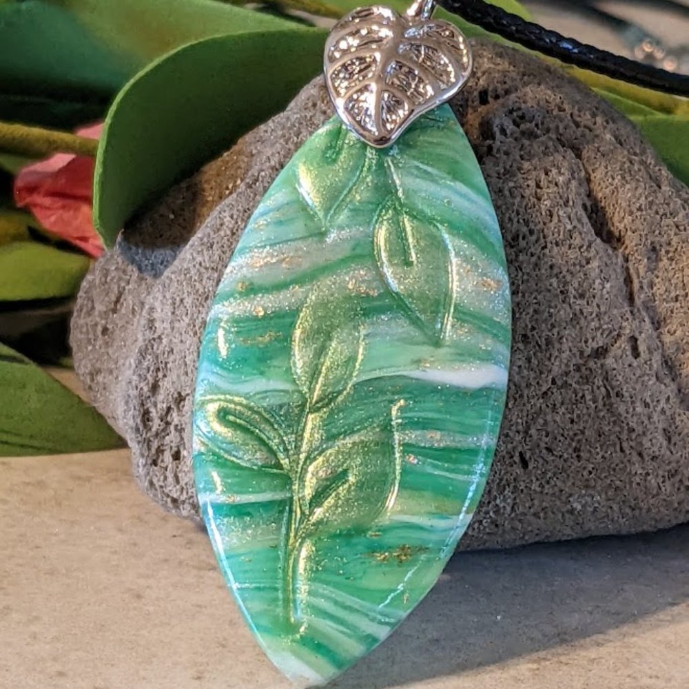 Green Leaf Pendant